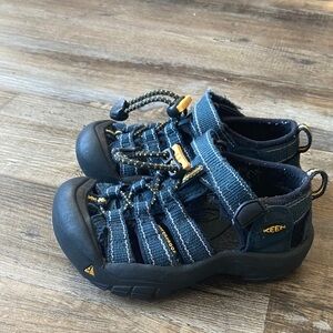 Keen waterproof sandals slate blue size toddler 9